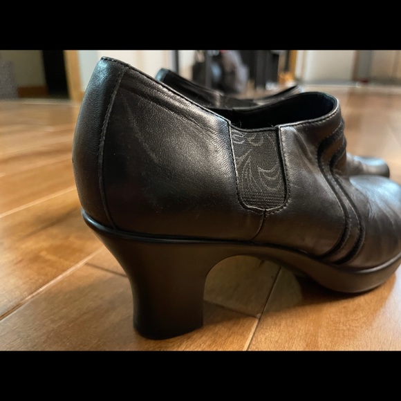 Black Booties Danskos - Picture 3 of 4